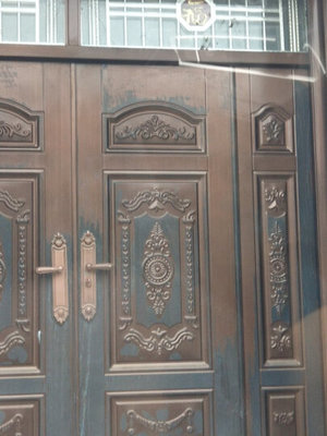 金属门保护膜难去除？这些方法帮你轻松搞定！